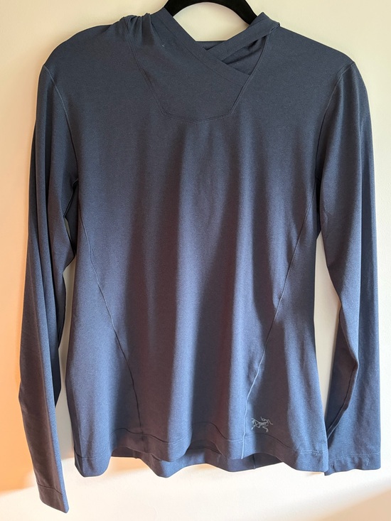 Arc'teryx Tops - ARC’TERYX- size small , navy Women's Remige Hoody